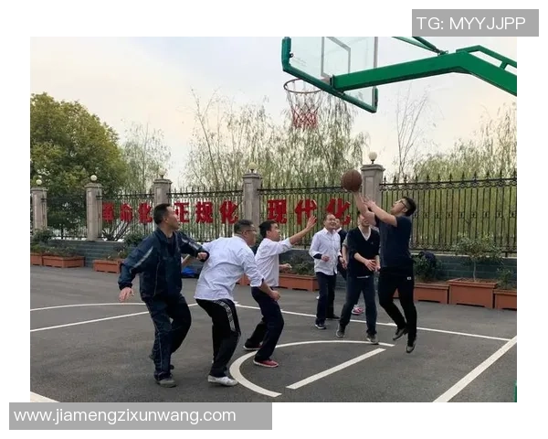 武汉羽毛球队奋勇拼搏的荣耀之路与邀请赛精彩瞬间回顾