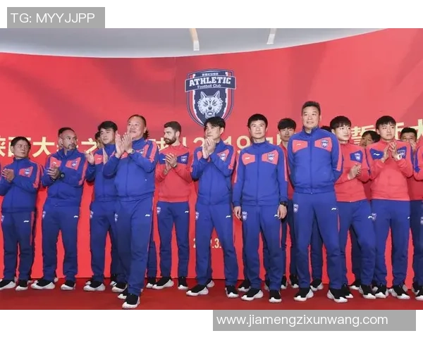 西安足球队在最新足球状态排行榜中荣获第九名展现出强劲实力与潜力 西安足球队在最新足球状态排行榜中荣获第九名展现出强劲实力与潜力