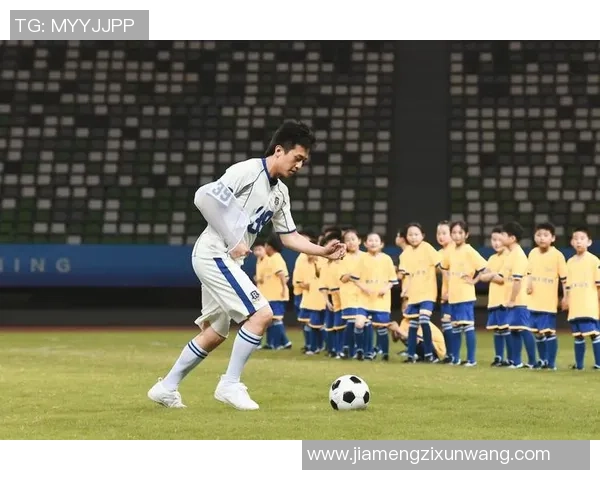 足球明星加盟韩国跑男挑战赛展现运动魅力与幽默风采 足球明星加盟韩国跑男挑战赛展现运动魅力与幽默风采