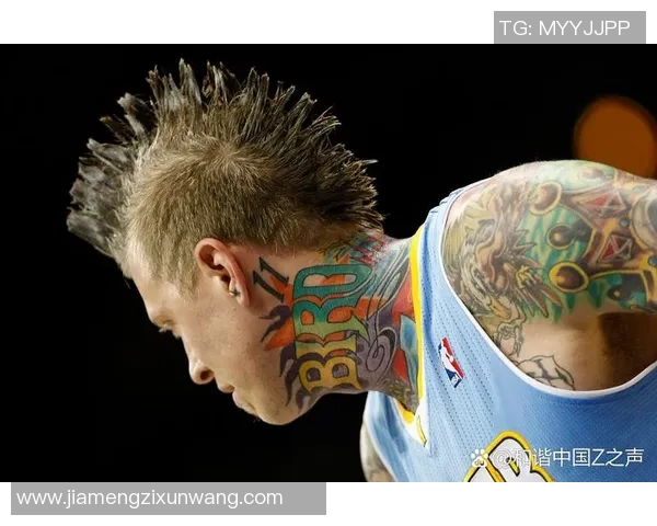 足球明星身上的纹身故事与意义探秘:他们的身体艺术背后隐藏了什么情感与经历 足球明星身上的纹身故事与意义探秘:他们的身体艺术背后隐藏了什么情感与经历