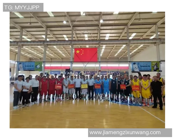 重庆篮球队展现出色团队协作精神助力联赛表现全面提升 重庆篮球队展现出色团队协作精神助力联赛表现全面提升