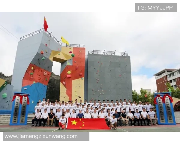 全国街舞大赛点评：重庆攀岩队的配合表现